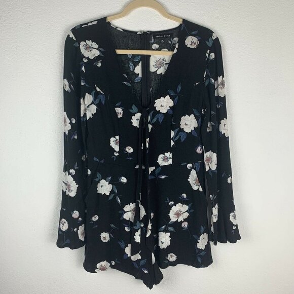 Kendall And Kylie Pants - Kendall & Kylie Women's M Black White Floral Print Romper Bell Sleeves